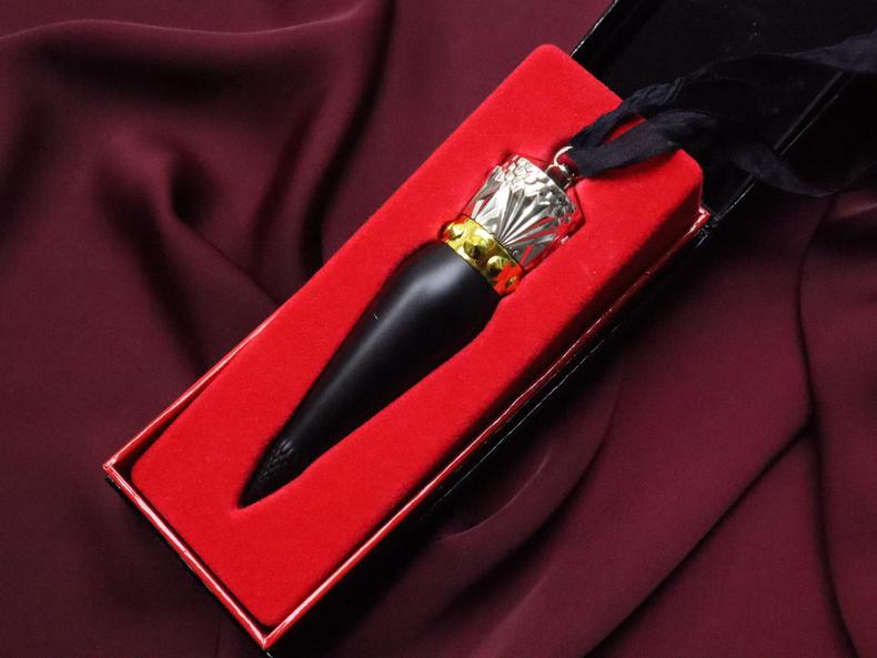 好用的蘿卜丁口紅推薦，CL女王權(quán)杖口紅美貌與氣場(chǎng)兼?zhèn)?></a></span>
                    <span id=